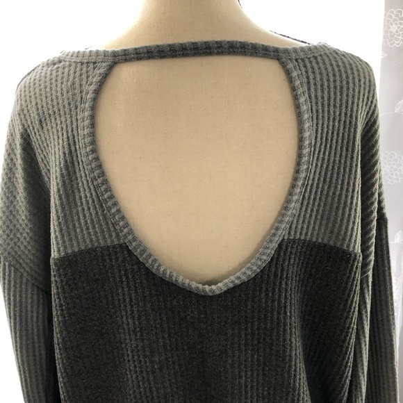 NEW Hollister open back waffle gray shirt medium soft - Picture 8 of 12
